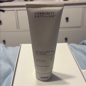Community Sixty-Six Detoxifying AHA/BHA Gel Cleanser 5oz NEW
